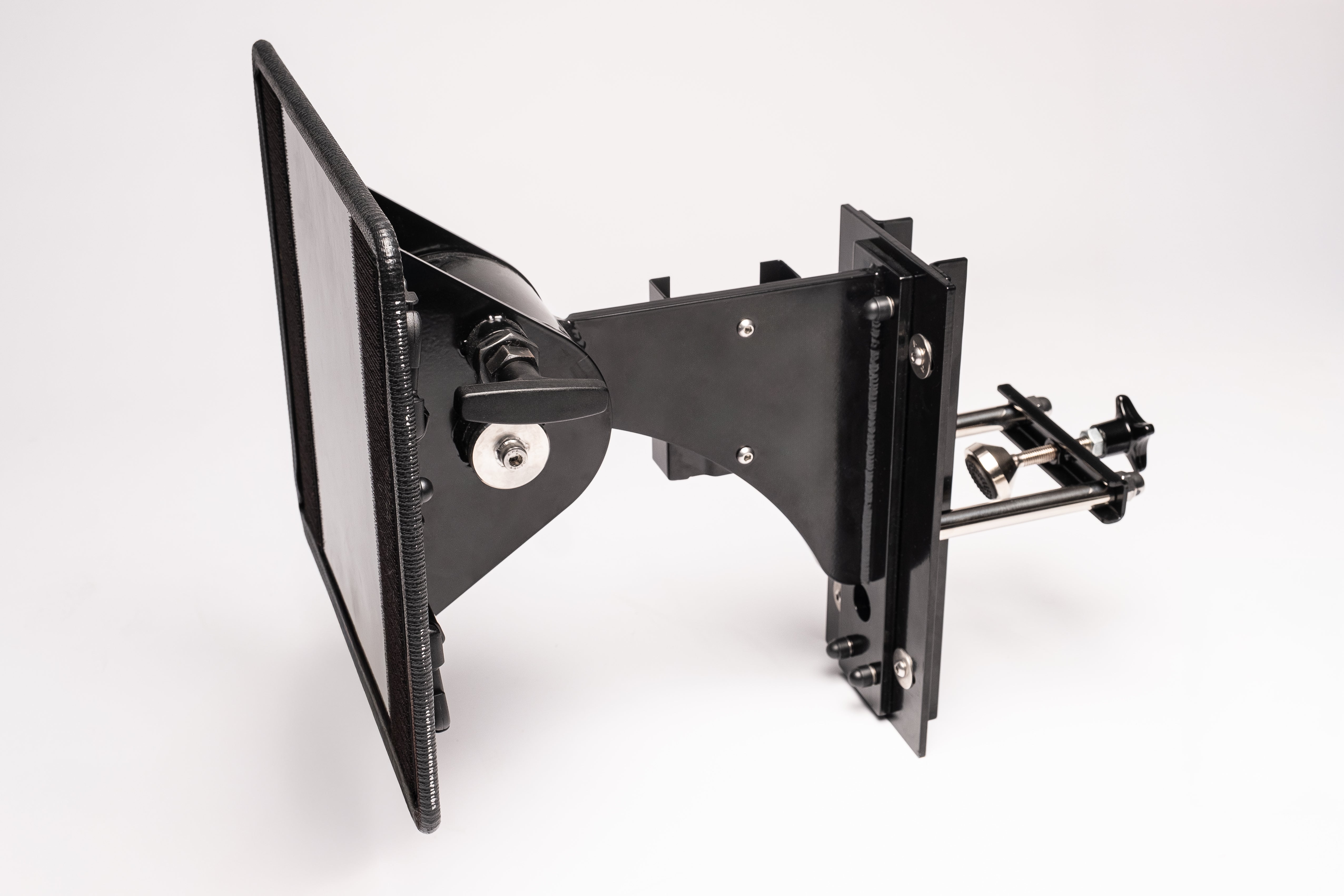 2nd image of PowerKube Rig Mount, designed to measure striking power.